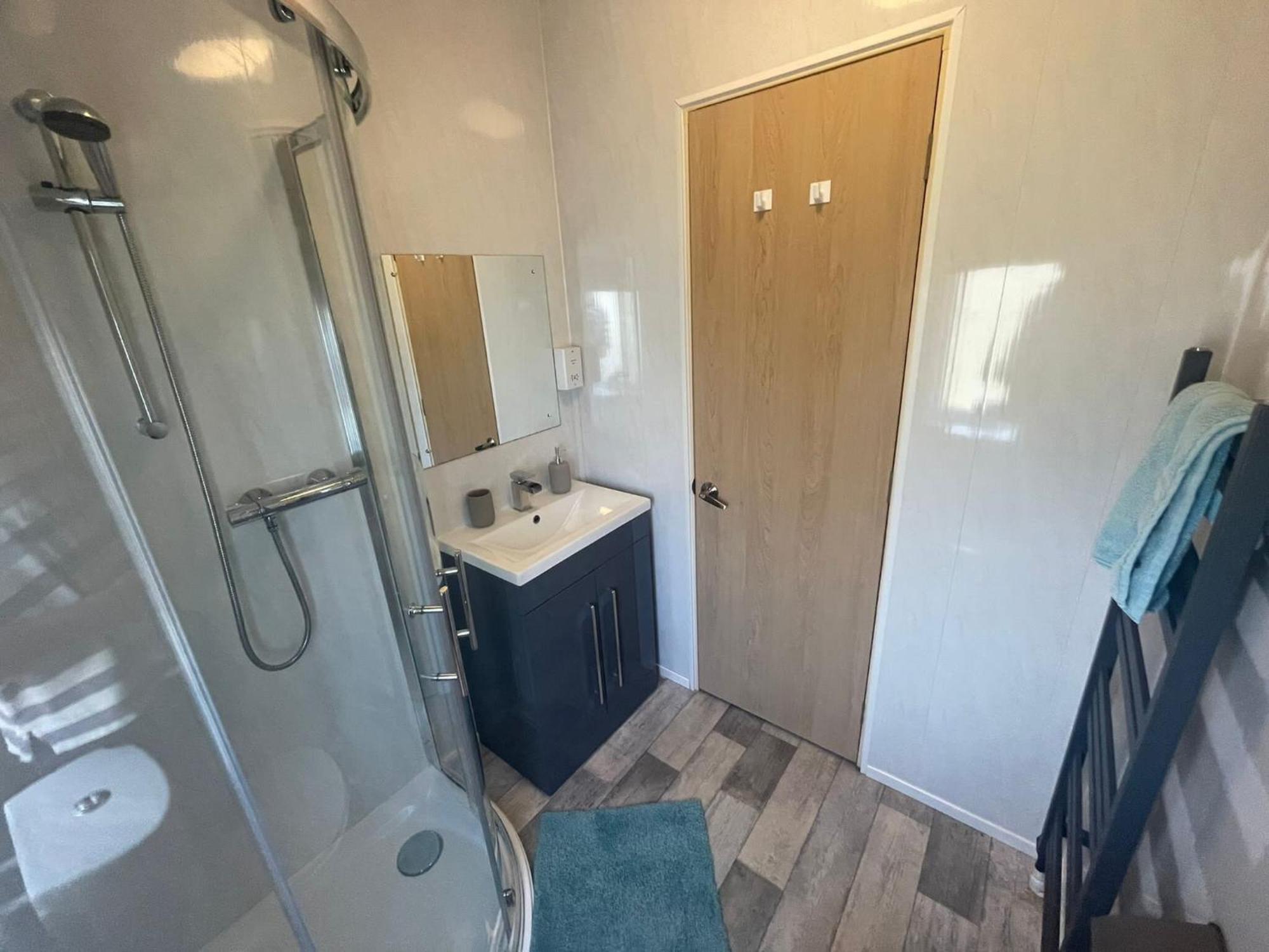 Luxury Lakeside Lodge L1 With Hot Tub Situated At Tattershall Lakes Country Park エクステリア 写真